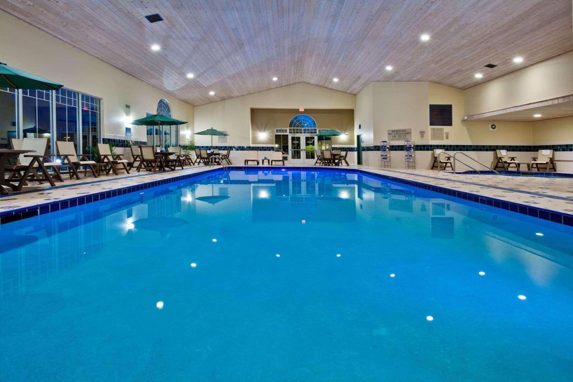 Country Inn & Suites By Radisson, Des Moines West, Ia Clive Einrichtungen foto